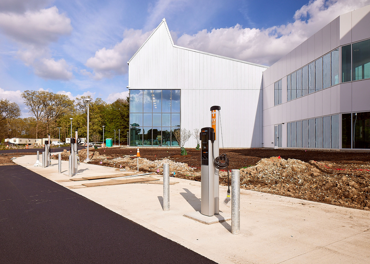 DI 0192 1200X857 Eb97591